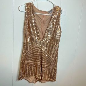 Cute Sparkly Gold Romper Fashion Nova Size S